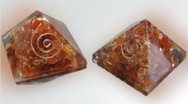 Corneola,PiramideOrgonite,cm