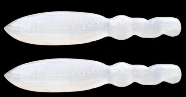 Adaga Selenite com Gravação 200mmx40mm - Image 3