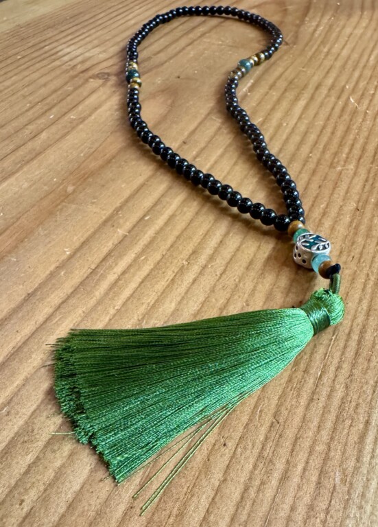 Japamala Turmalina Negra, Olho Tigre e Quartz Verde 33cm